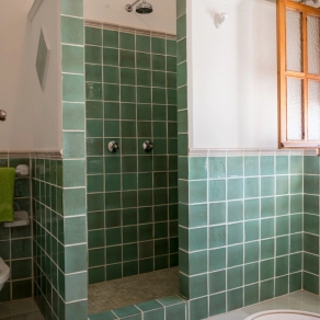 An exquisite restoration with antiques