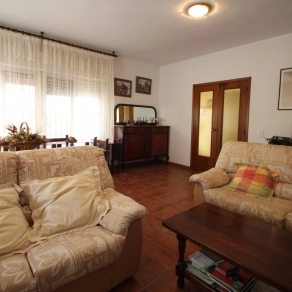 Villa in the area of Las Fuentes de Algar of  Callosa. Orchard area and surrounded by mountains