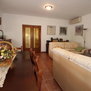 Villa in the area of Las Fuentes de Algar of  Callosa. Orchard area and surrounded by mountains