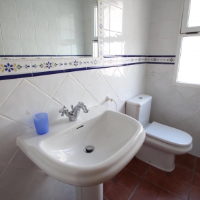 Villa in the area of Las Fuentes de Algar of  Callosa. Orchard area and surrounded by mountains