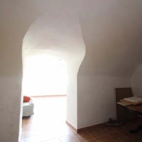 Reformed - Ready to enjoy- 2 terraces.