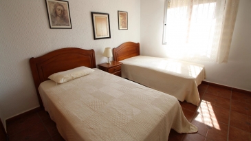 Villa in the area of Las Fuentes de Algar of  Callosa. Orchard area and surrounded by mountains