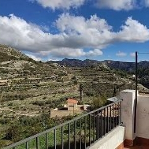 Reformed - Ready to enjoy- 2 terraces.