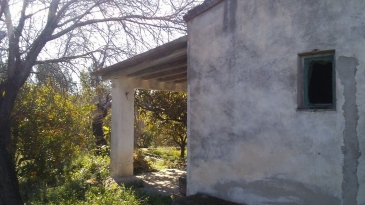 Irrigation plot of 5,949m2, with an agricultural warehouse of 25m2