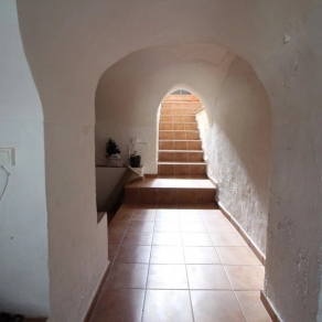 Reformed - Ready to enjoy- 2 terraces.
