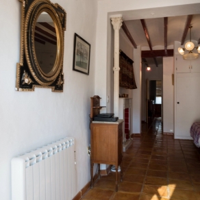 An exquisite restoration with antiques