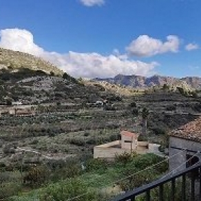 Reformed - Ready to enjoy- 2 terraces.