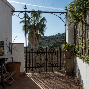 An exquisite restoration with antiques