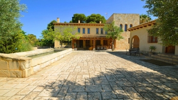 Fantastic 19th century estate