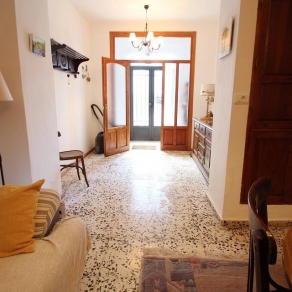 Reformed - Ready to enjoy- 2 terraces.