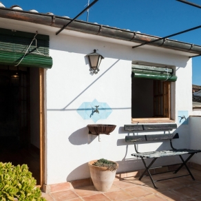 An exquisite restoration with antiques