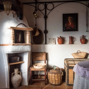An exquisite restoration with antiques