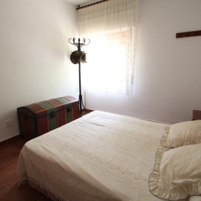 Villa in the area of Las Fuentes de Algar of  Callosa. Orchard area and surrounded by mountains
