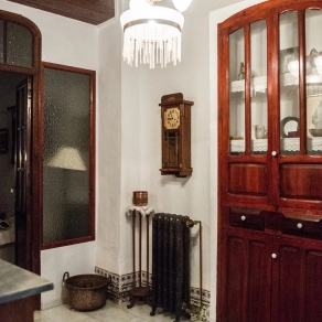 An exquisite restoration with antiques