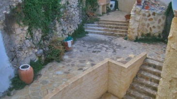 VILLAGE HOUSE WITH GREAT BACKYARD