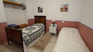 Reformed - Ready to enjoy- 2 terraces.