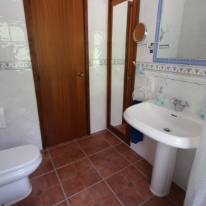 Villa in the area of Las Fuentes de Algar of  Callosa. Orchard area and surrounded by mountains