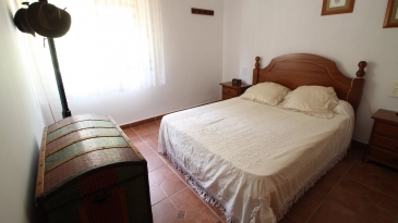 Villa in the area of Las Fuentes de Algar of  Callosa. Orchard area and surrounded by mountains