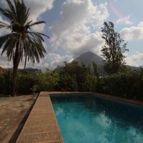 Villa in the area of Las Fuentes de Algar of  Callosa. Orchard area and surrounded by mountains