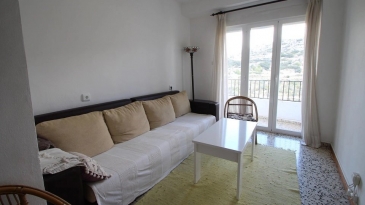Reformed - Ready to enjoy- 2 terraces.