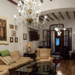An exquisite restoration with antiques